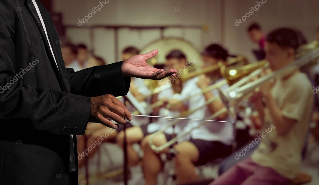 Chef de chœur dirigeant